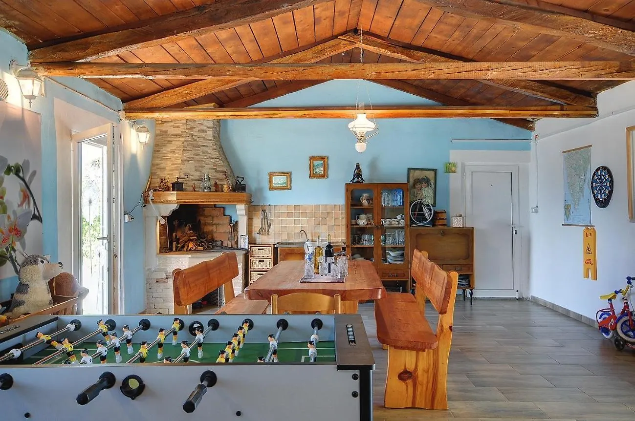 아파트 Preiswerte Und Schoene Ferienwohnung Mit Pool, Wlan, Terrasse Und Grill Barat